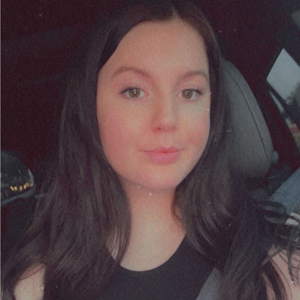Meet your Posher, Briana